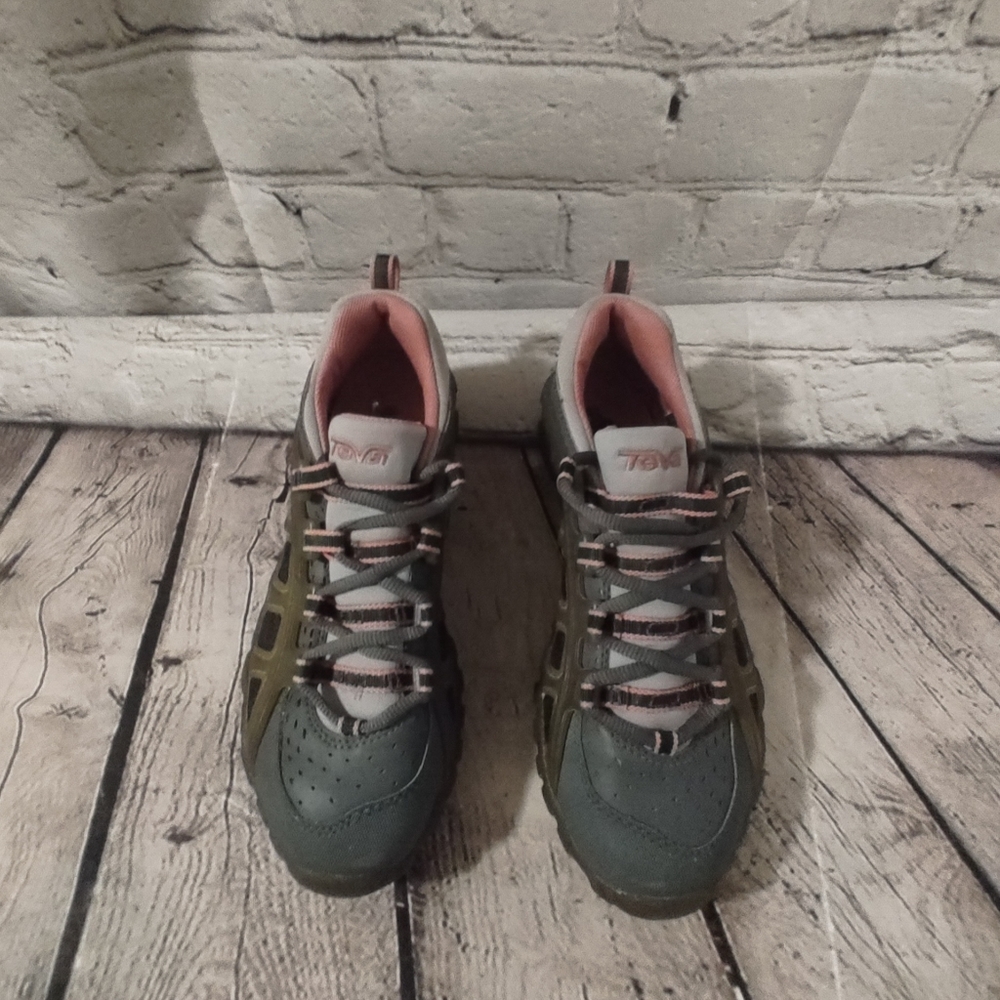 Teva Womens Gamma Trail Shoes 6